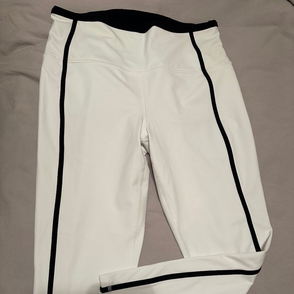 Athleta elation 7/8 legging - Picture 1 of 3
